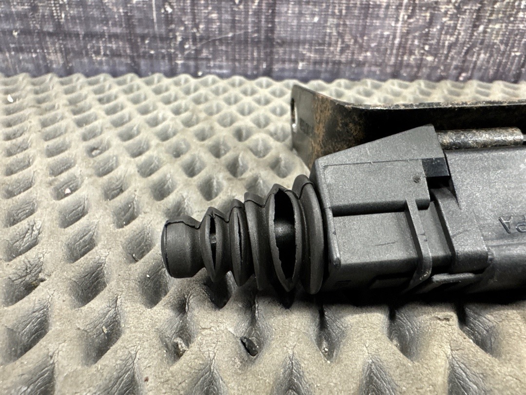 Концевик капота, 740 рублей, Красноярск