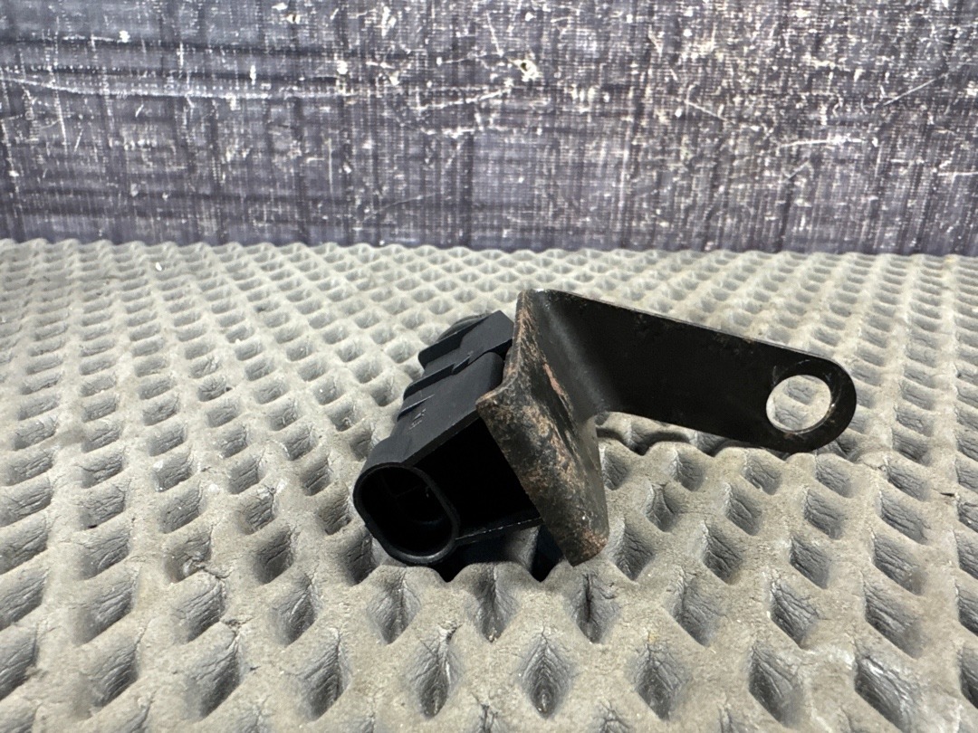 Концевик капота, 740 рублей, Красноярск