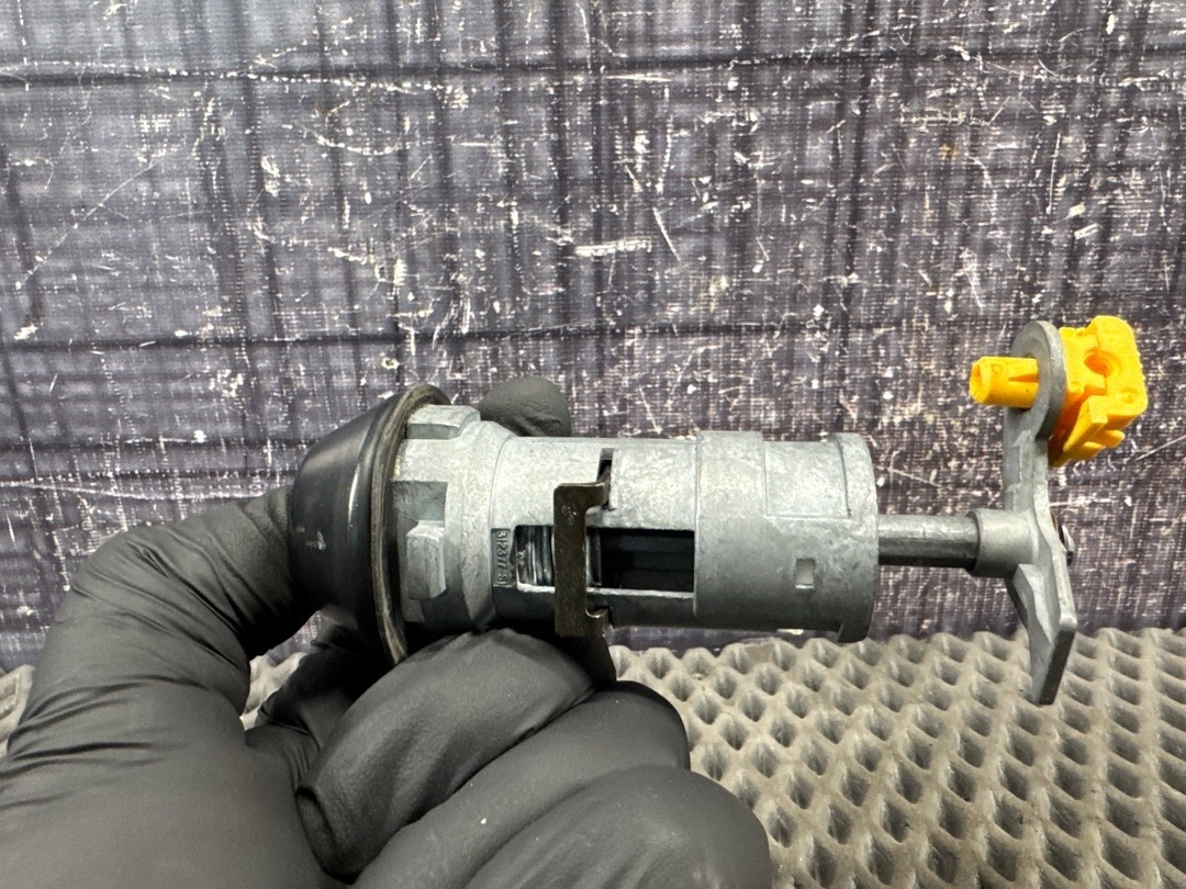 Кнопка открывания багажника, 3340 рублей, Красноярск