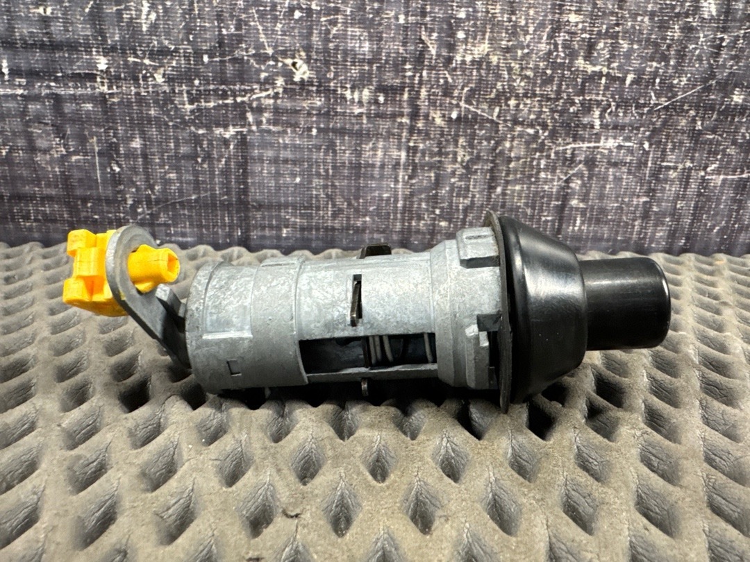 Кнопка открывания багажника, 3340 рублей, Красноярск