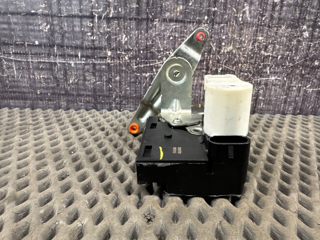 Замок багажника, 7670 рублей, Красноярск