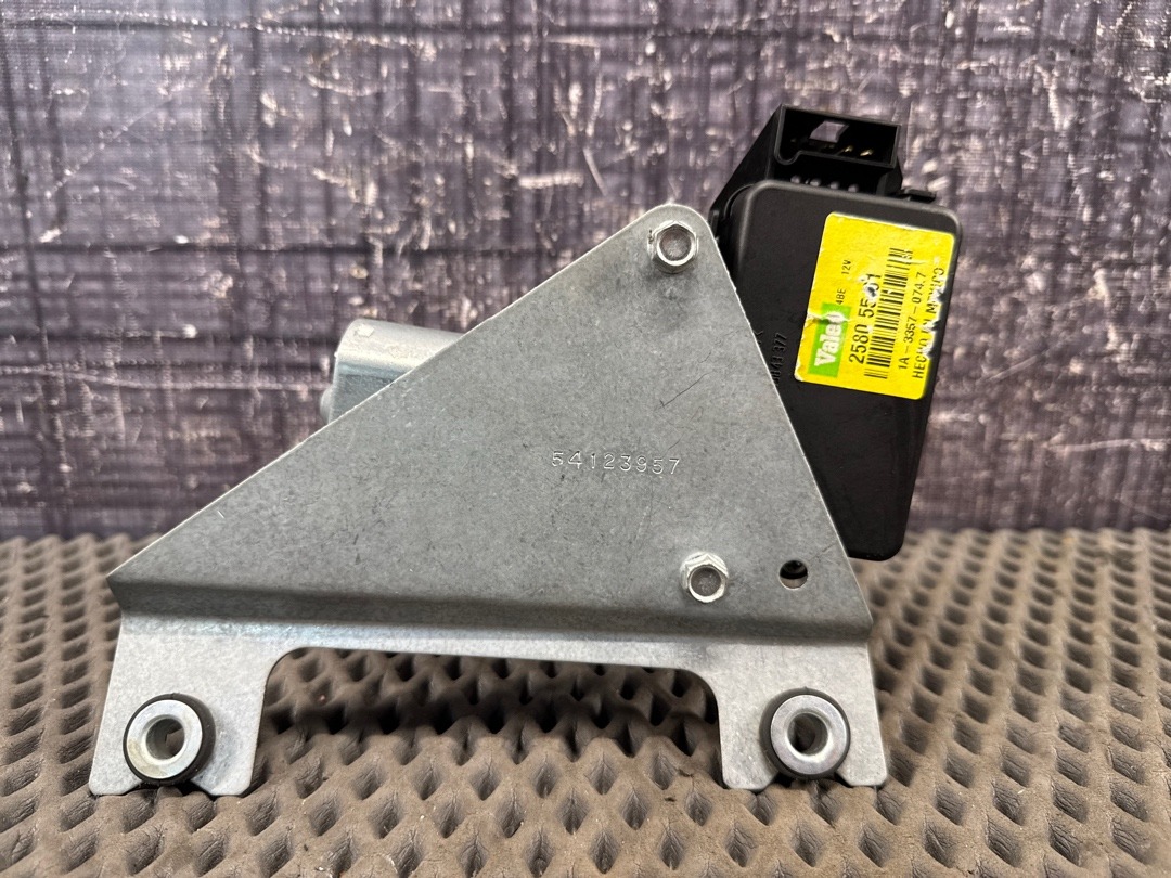 Мотор стеклоочистителя, 6870 рублей, Красноярск