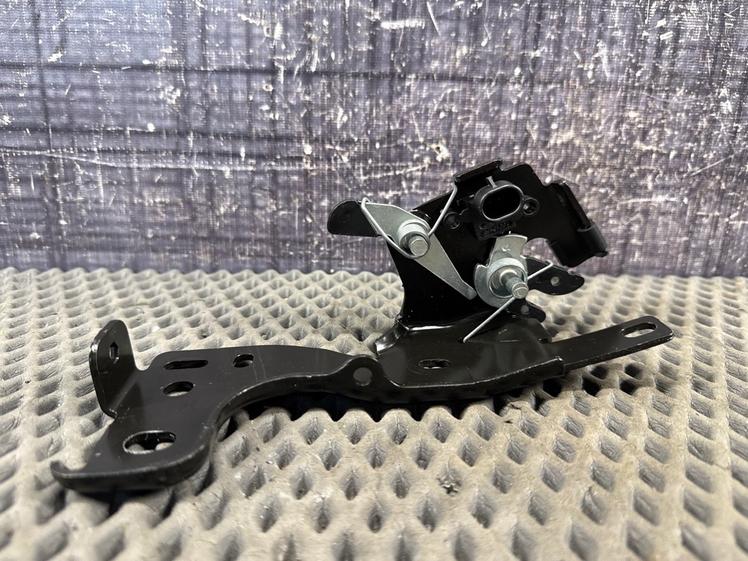 Замок багажника, 1420 рублей, Красноярск