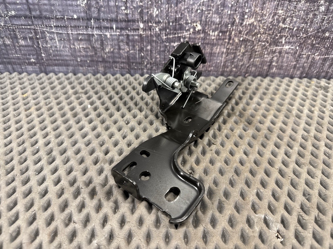 Замок багажника, 1420 рублей, Красноярск