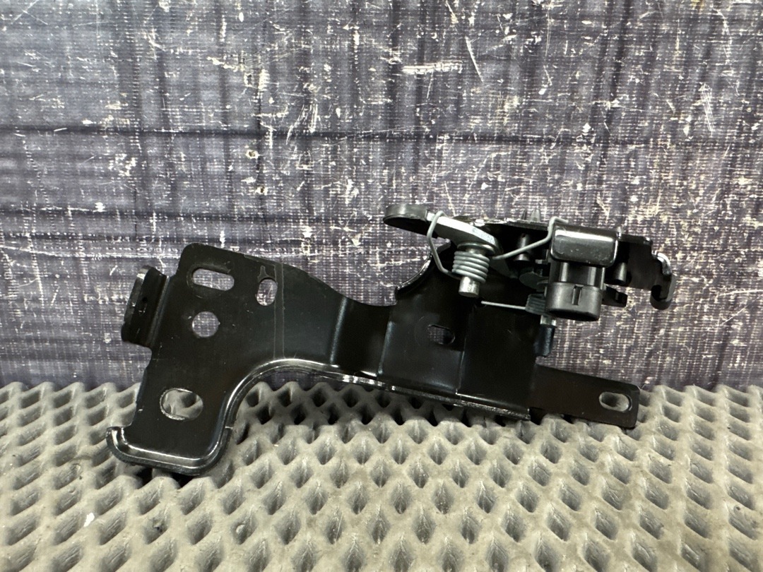 Замок багажника, 1420 рублей, Красноярск