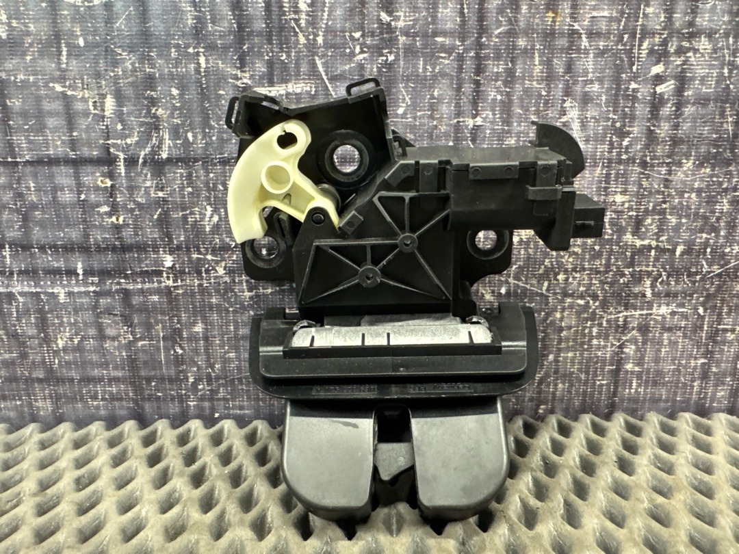 Замок крышки багажника, 3720 рублей, Красноярск