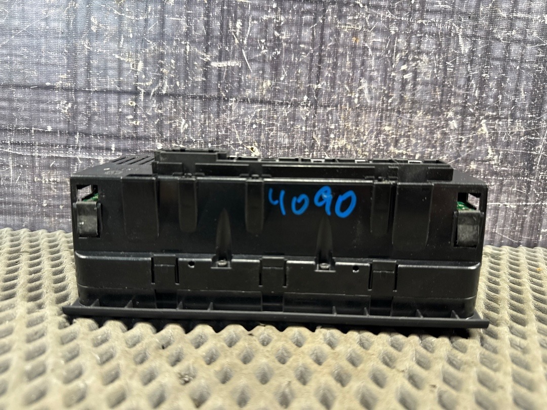 Блок управления климат-контролем, 7850 рублей, Красноярск