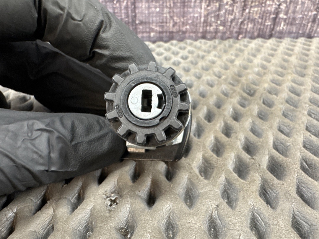 Личинка замка двери, 1630 рублей, Красноярск