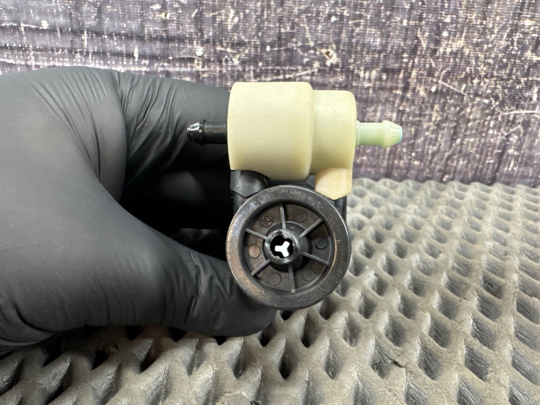 Мотор бачка стеклоомывателя, 970 рублей, Красноярск