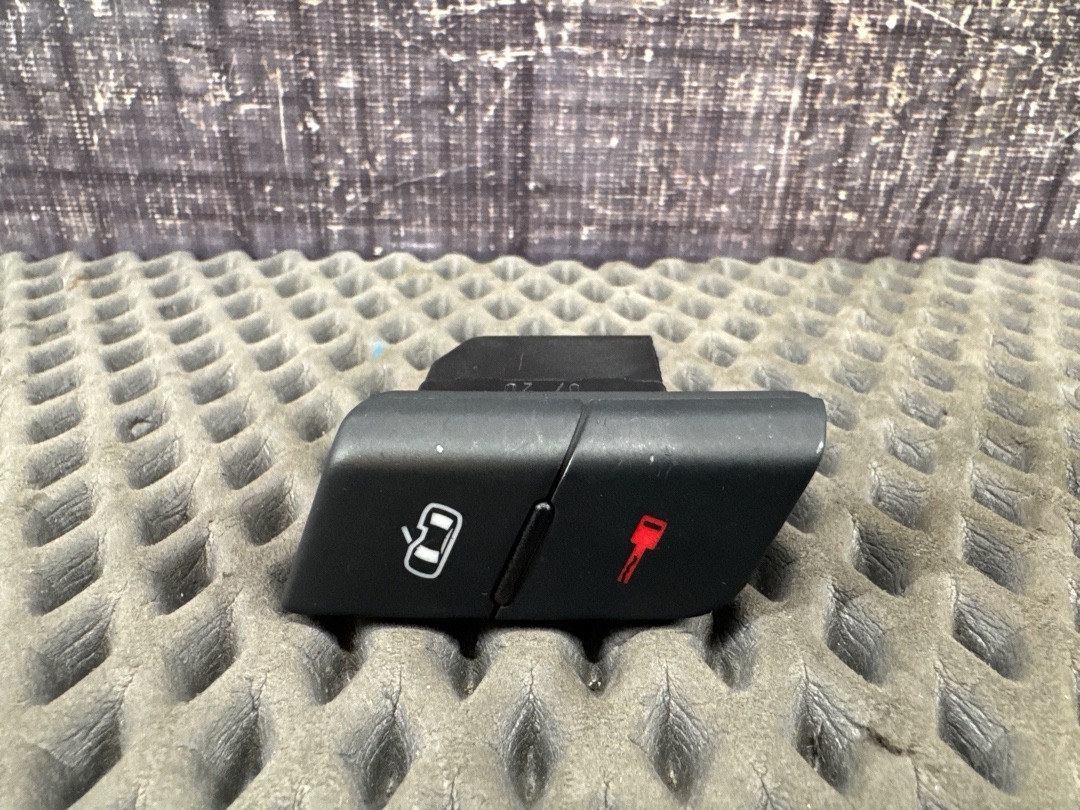 Кнопка центрального замка, 620 рублей, Красноярск