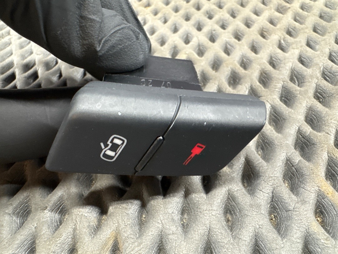 Кнопка центрального замка, 620 рублей, Красноярск