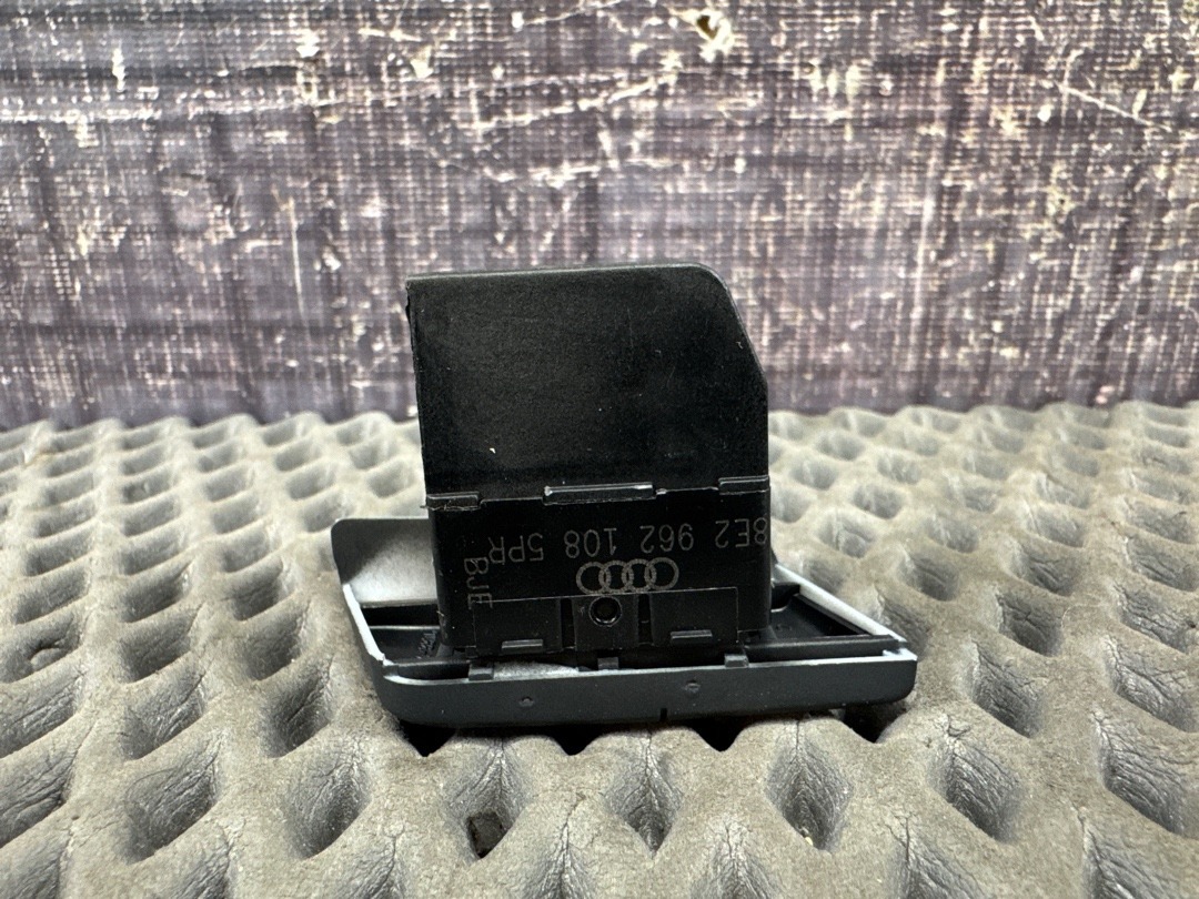 Кнопка центрального замка, 620 рублей, Красноярск