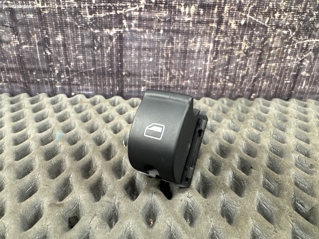 Кнопка стеклоподъемника, 570 рублей, Красноярск