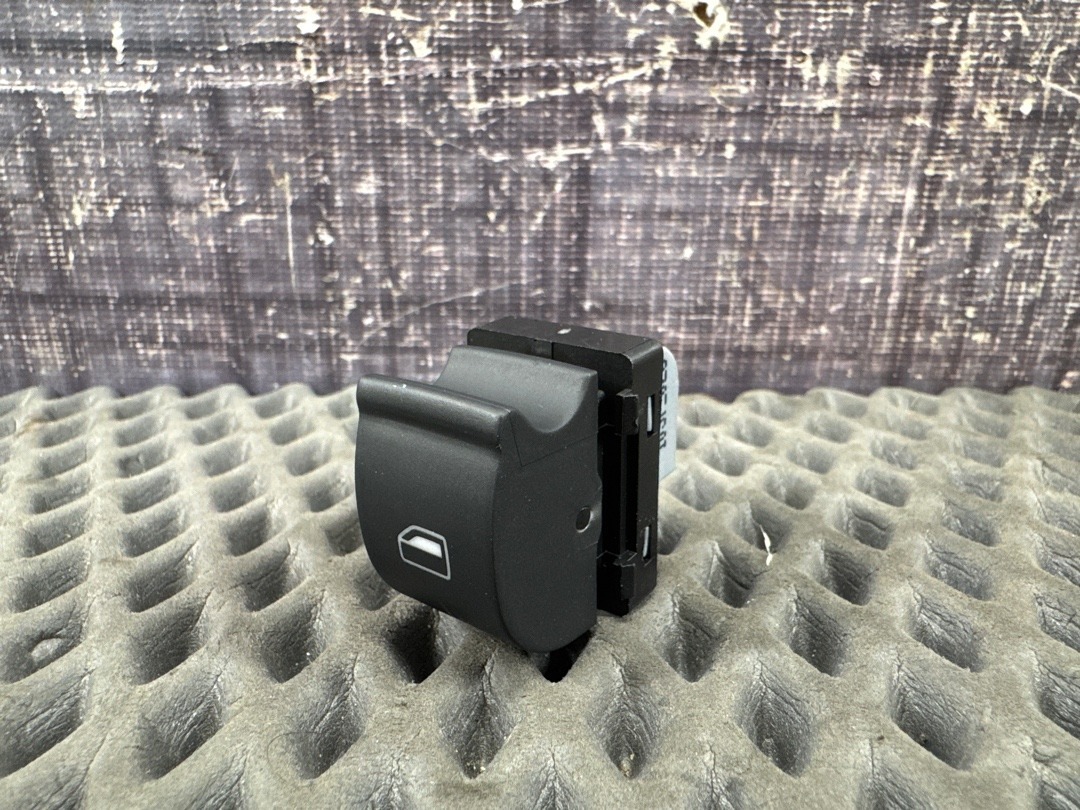 Кнопка стеклоподъемника, 570 рублей, Красноярск