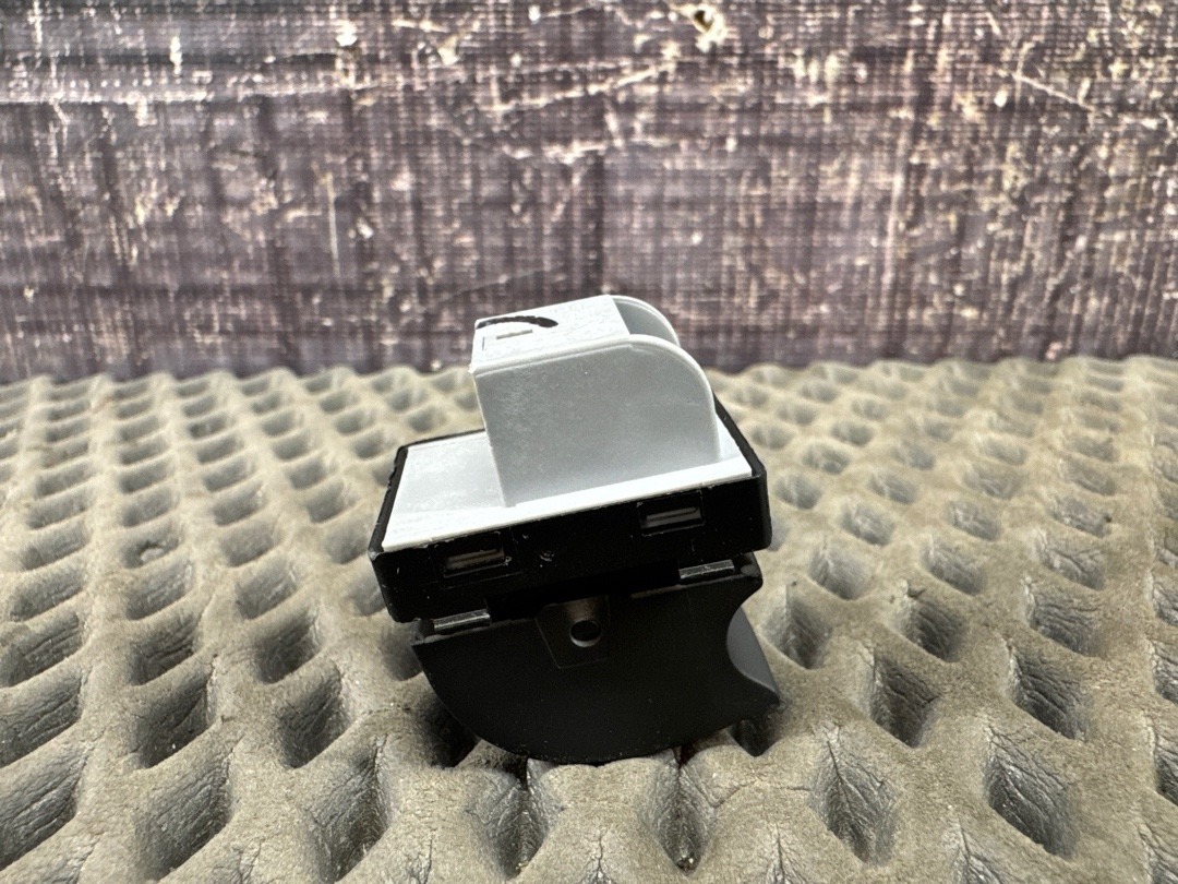 Кнопка стеклоподъемника, 570 рублей, Красноярск