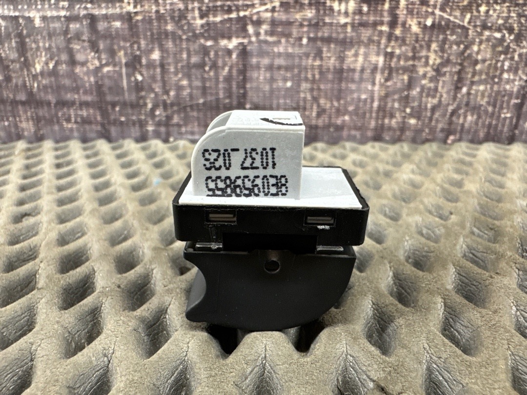 Кнопка стеклоподъемника, 570 рублей, Красноярск