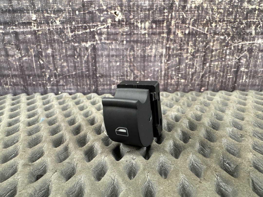 Кнопка стеклоподъемника, 570 рублей, Красноярск