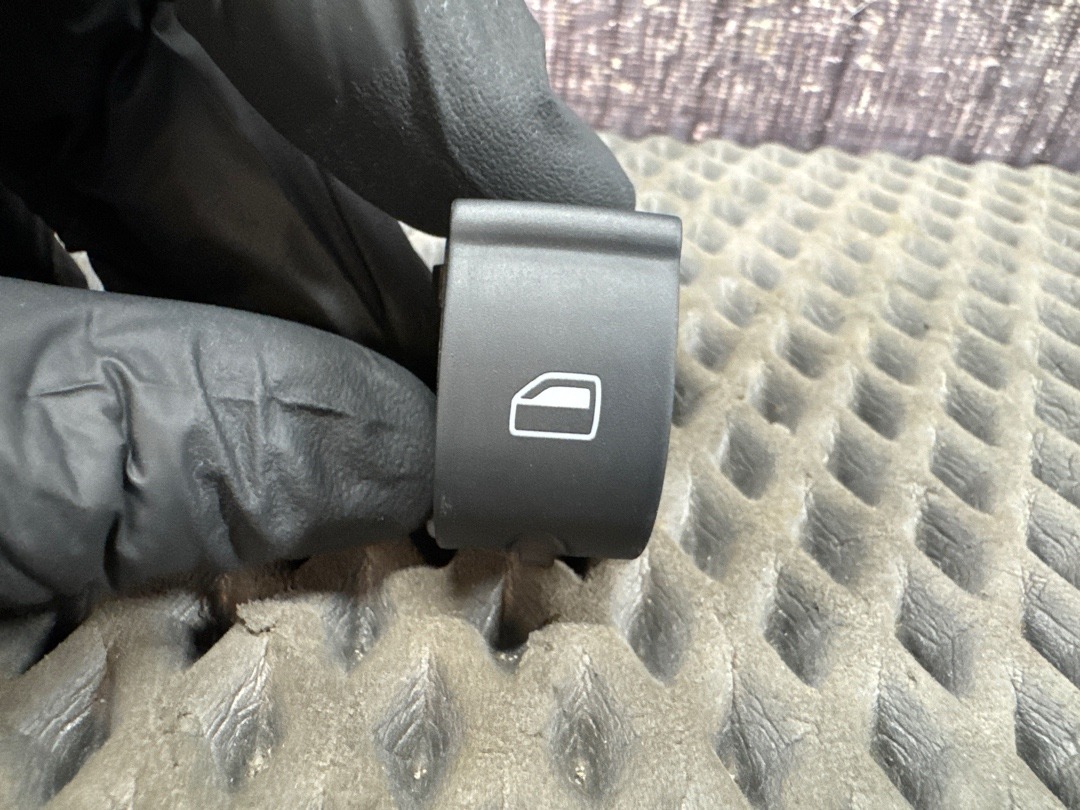 Кнопка стеклоподъемника, 570 рублей, Красноярск