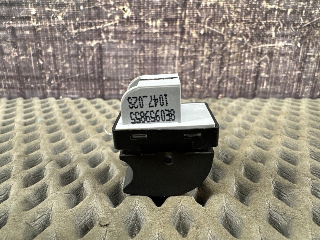 Кнопка стеклоподъемника, 570 рублей, Красноярск