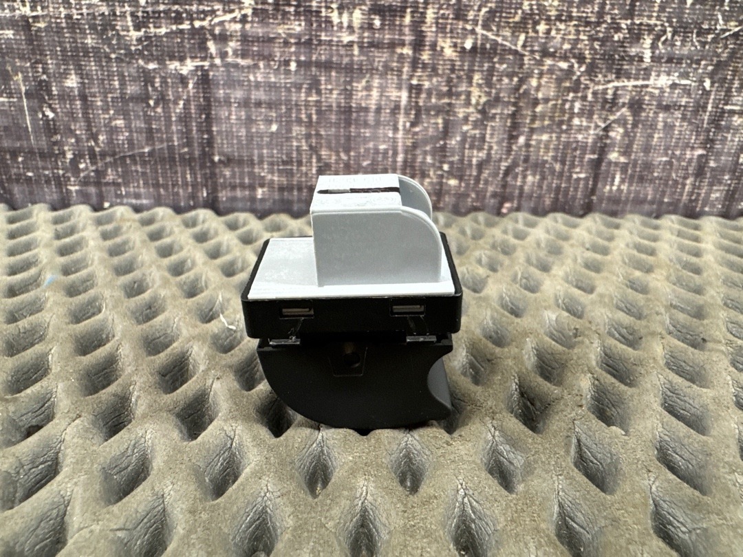 Кнопка стеклоподъемника, 570 рублей, Красноярск