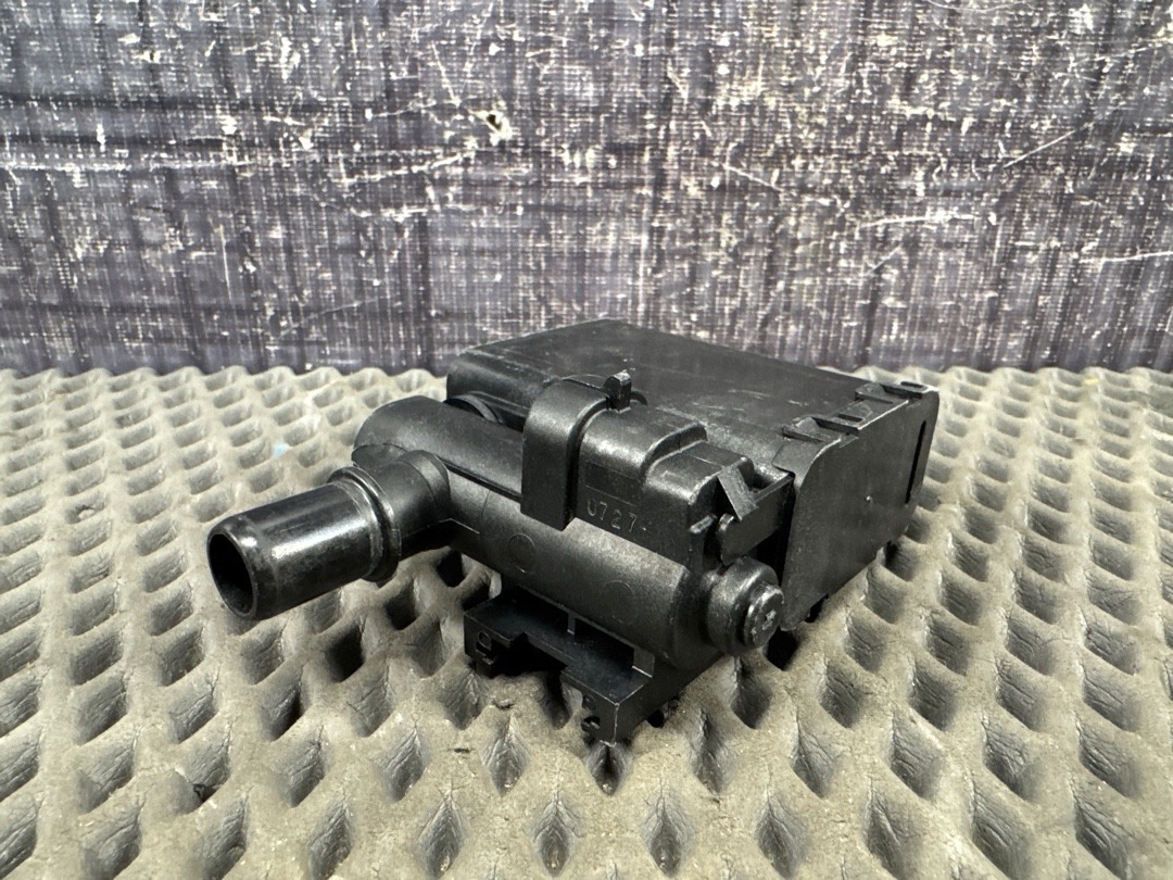 Клапан вентиляции топливного бака, 3610 рублей, Красноярск