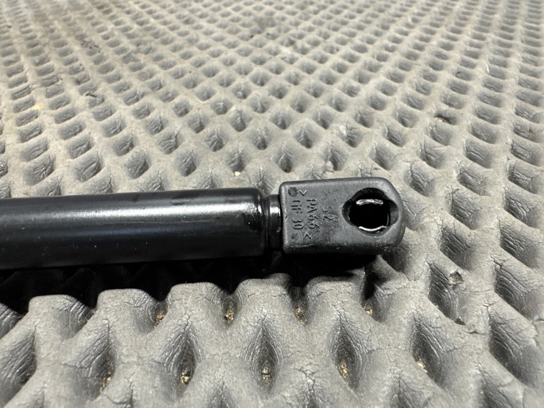 Амортизатор багажника, 2110 рублей, Красноярск