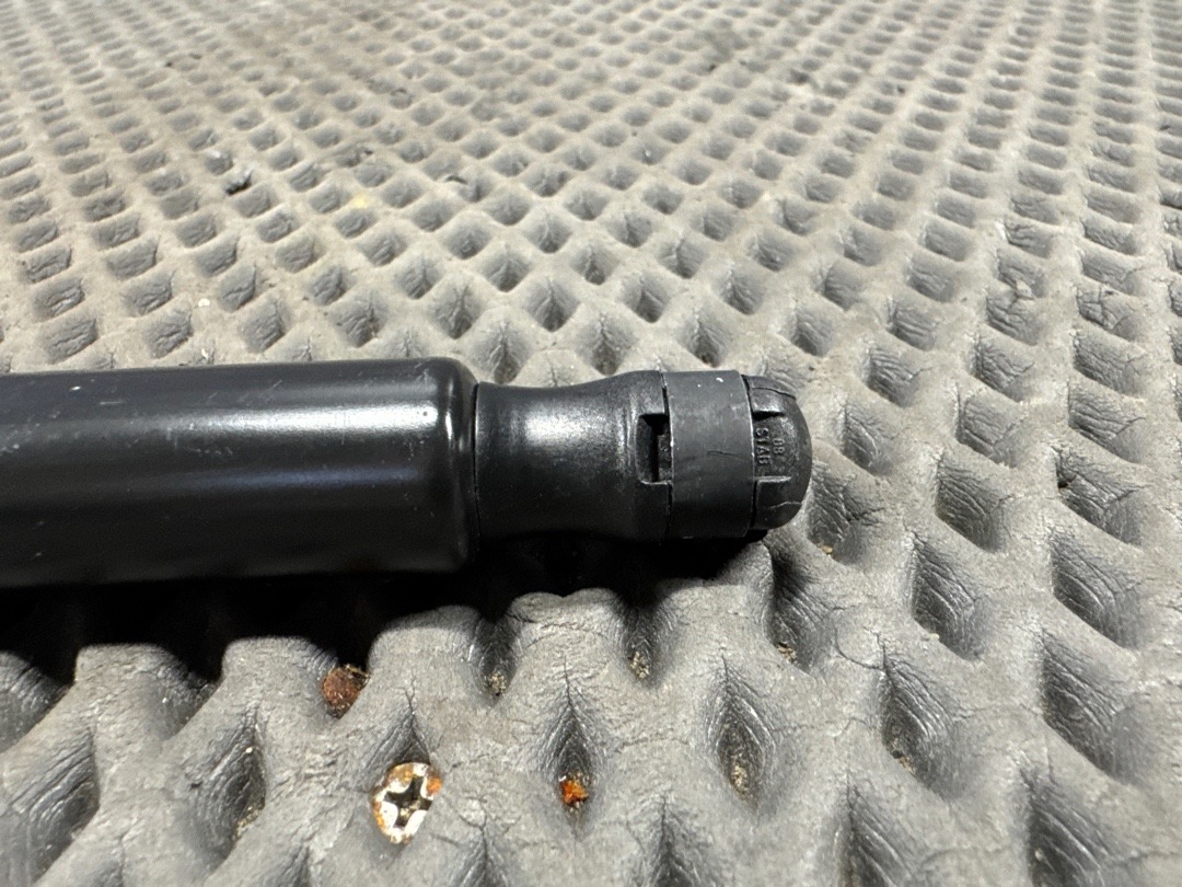 Амортизатор багажника, 2840 рублей, Красноярск