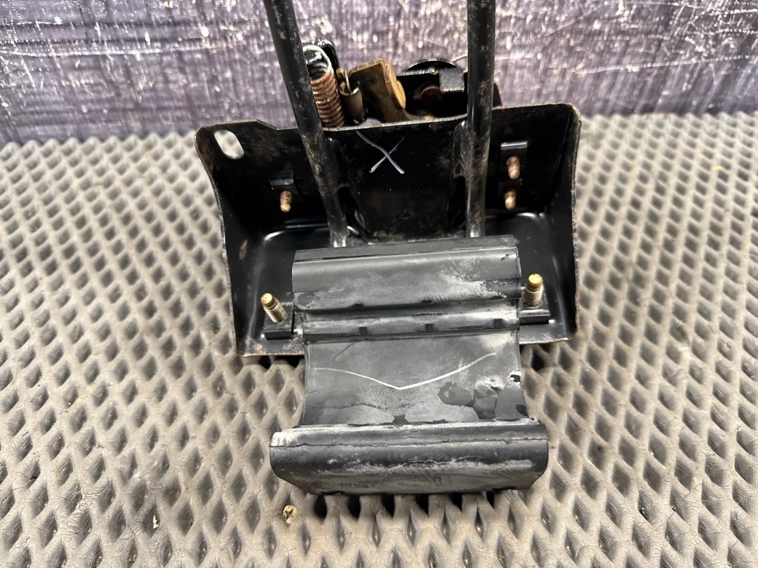 Замок капота, 1820 рублей, Красноярск