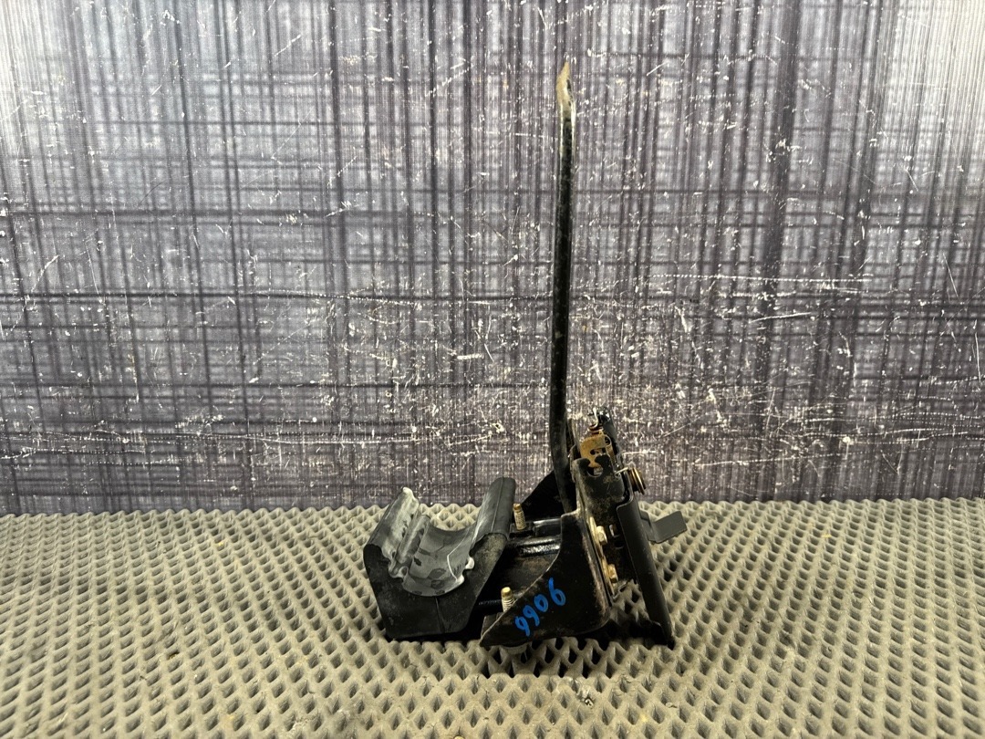 Замок капота, 1820 рублей, Красноярск