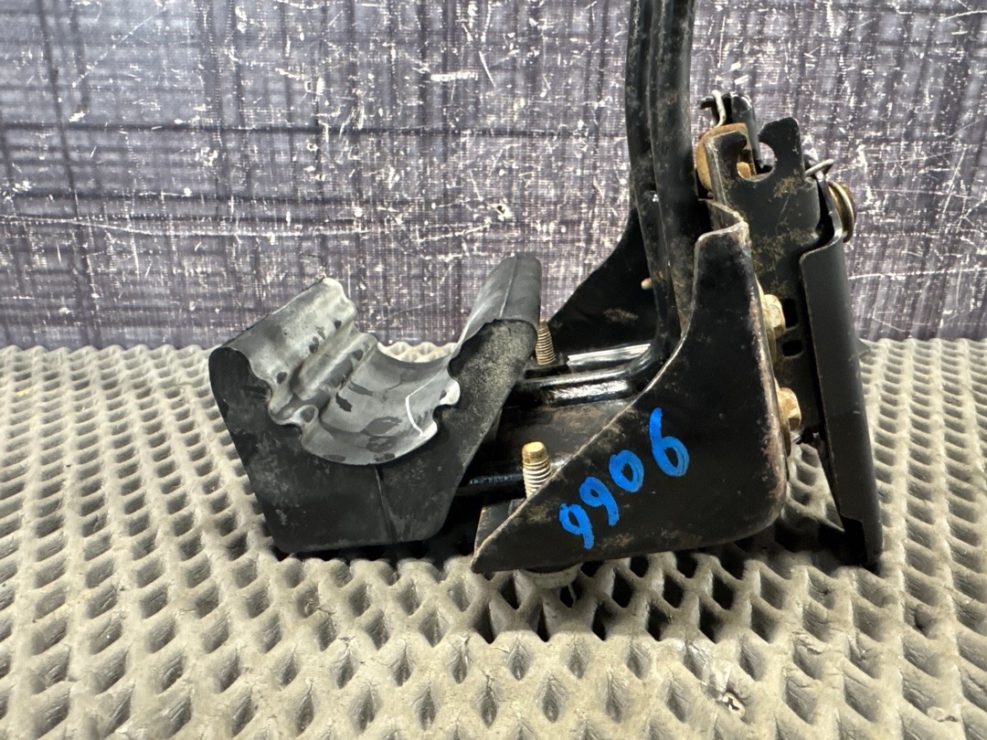 Замок капота, 1820 рублей, Красноярск