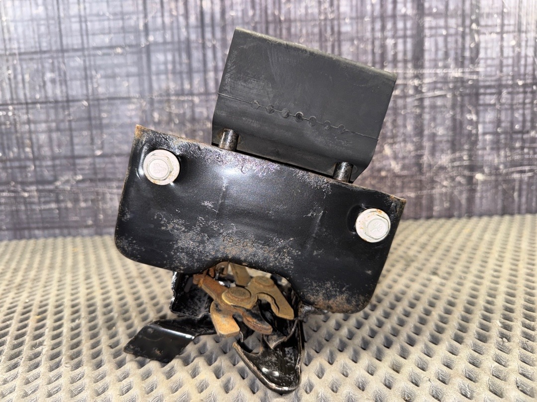 Замок капота, 1820 рублей, Красноярск