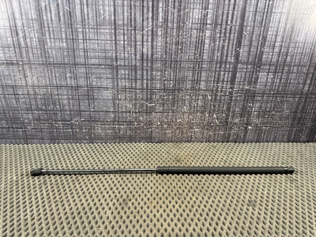 Амортизатор капота, 910 рублей, Красноярск