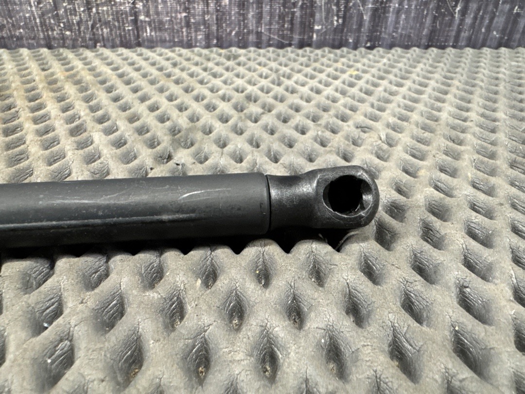 Амортизатор капота, 910 рублей, Красноярск