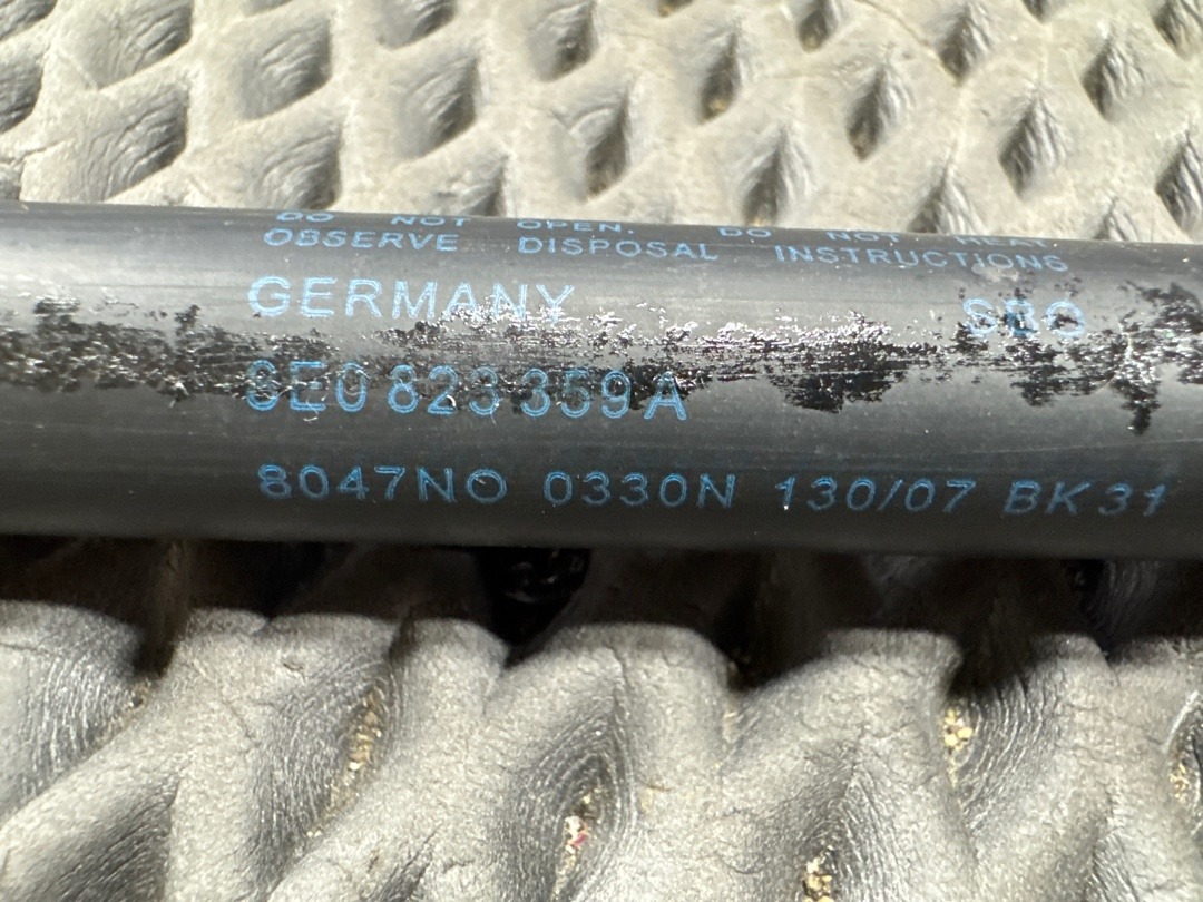 Амортизатор капота, 910 рублей, Красноярск