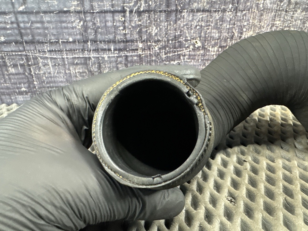 Патрубок интеркуллера, 830 рублей, Красноярск