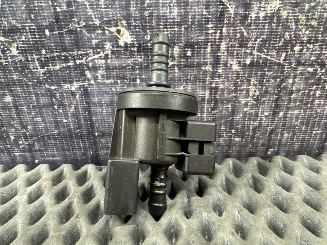 Клапан вентиляции топливного бака, 1520 рублей, Красноярск