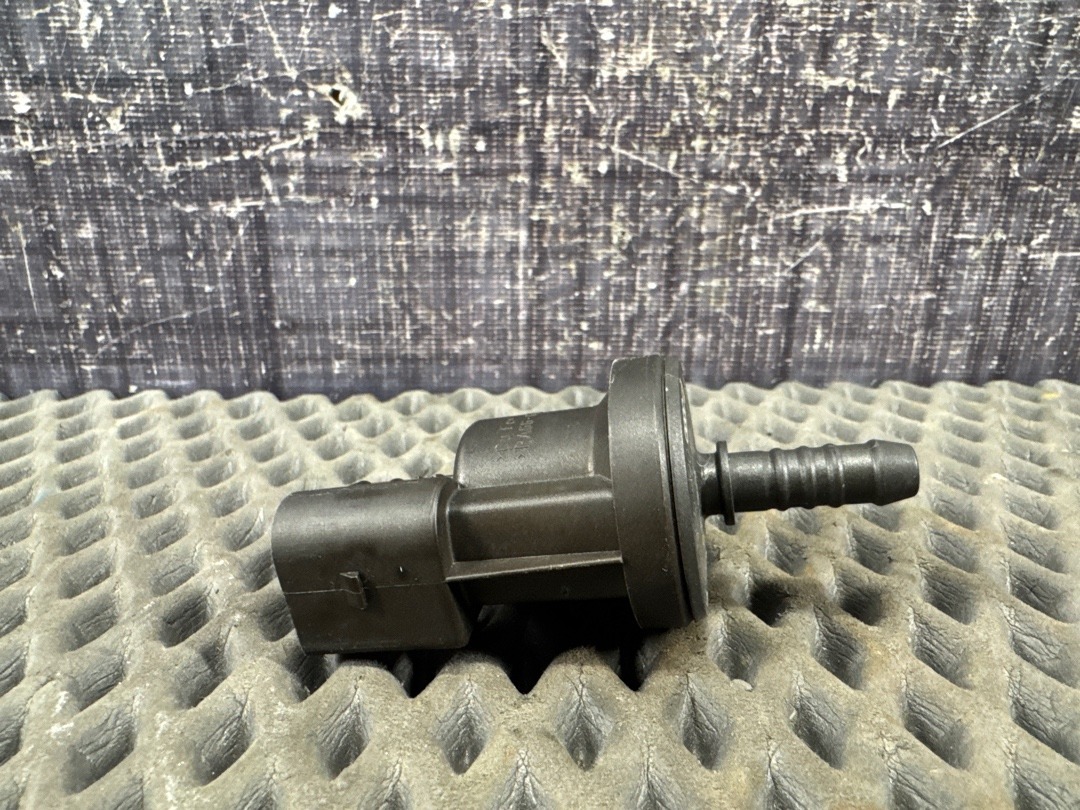 Клапан вентиляции топливного бака, 1520 рублей, Красноярск