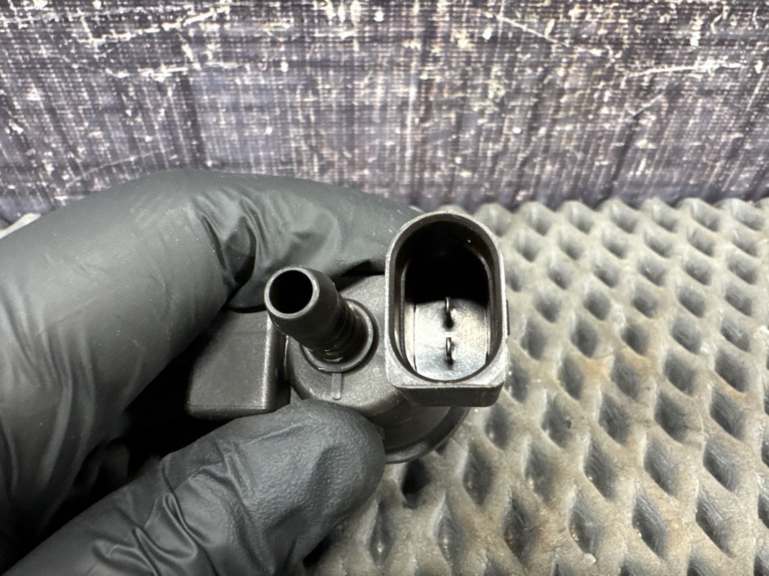 Клапан вентиляции топливного бака, 1520 рублей, Красноярск