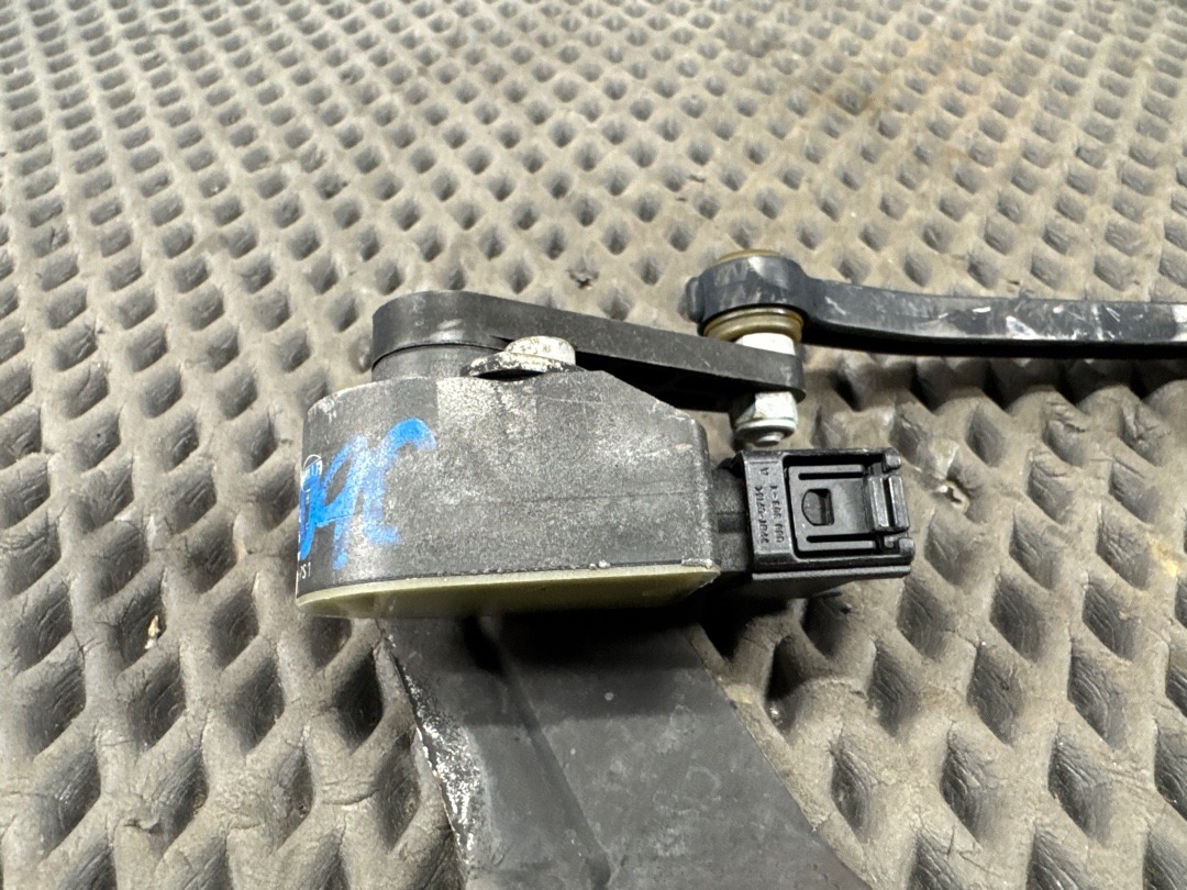 Датчик уровня подвески, 4360 рублей, Красноярск