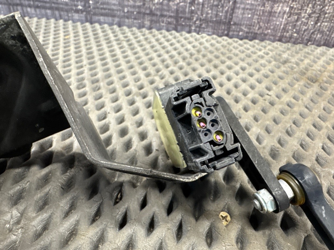 Датчик уровня подвески, 4360 рублей, Красноярск