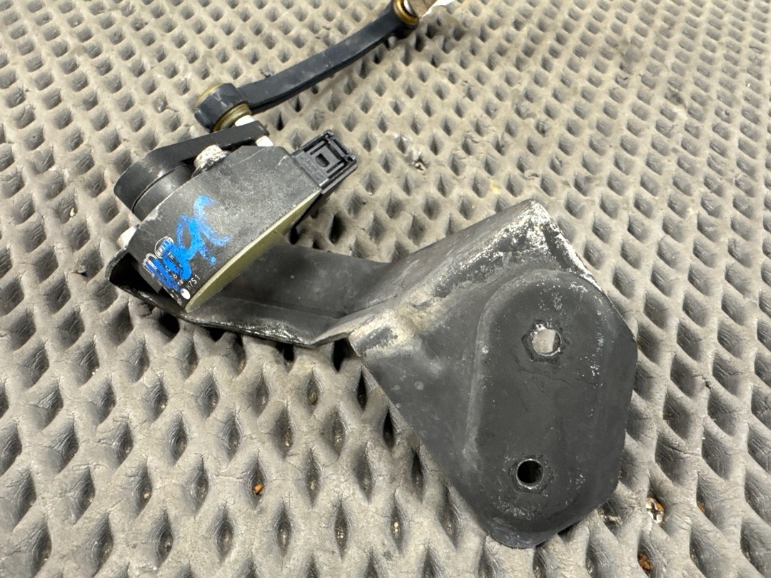 Датчик уровня подвески, 4360 рублей, Красноярск