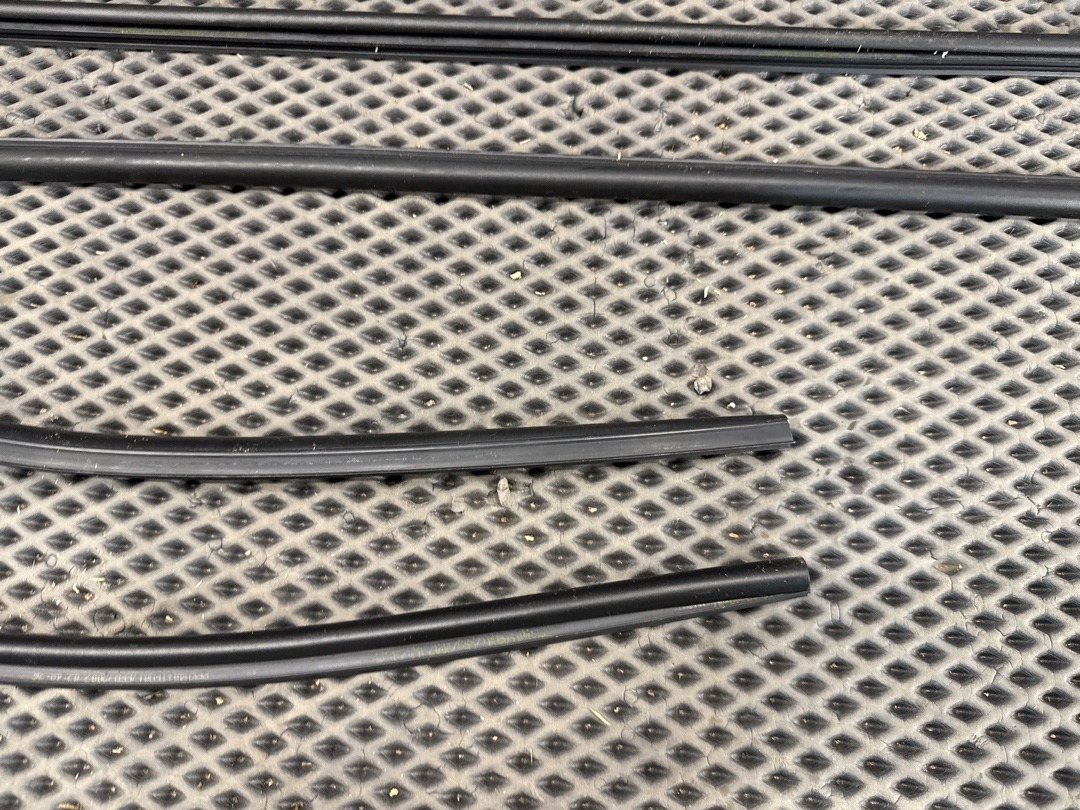 Комплект накладок на порог, 7940 рублей, Красноярск