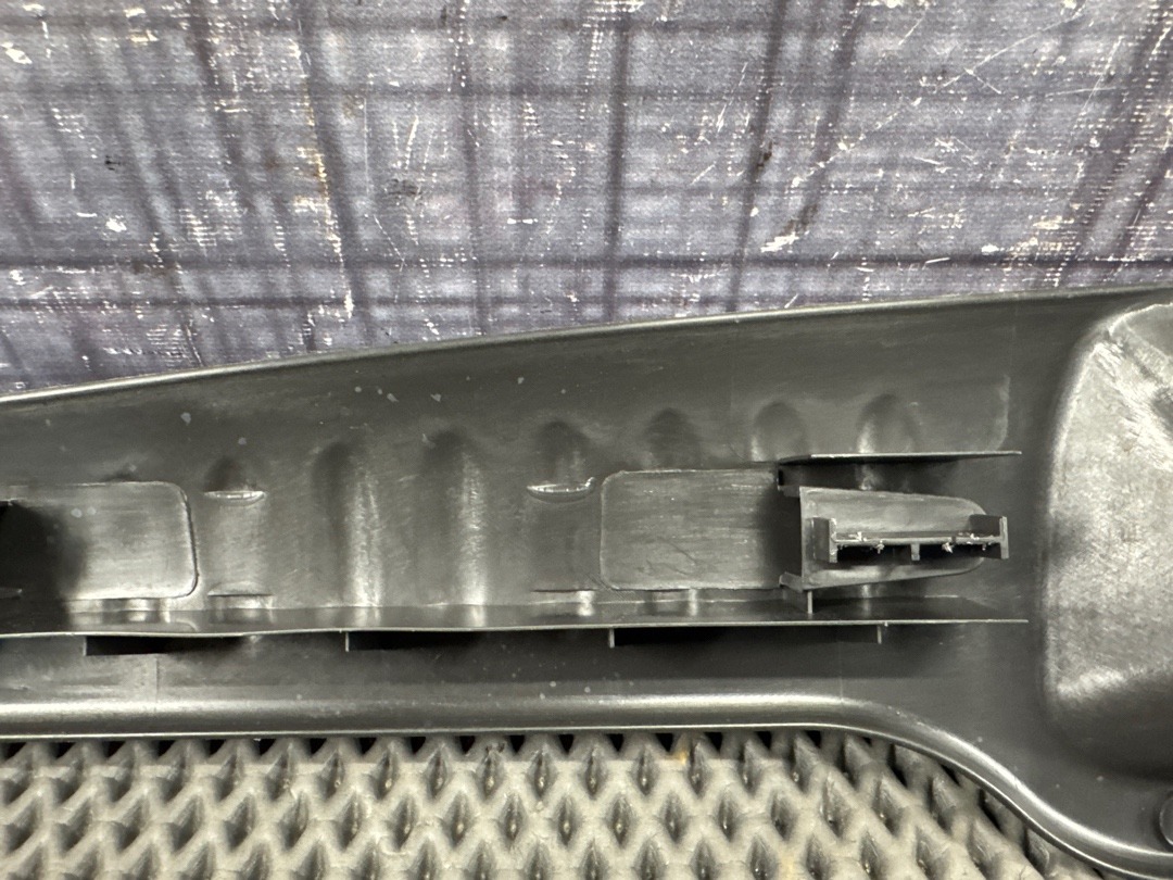 Пластик багажника, 1710 рублей, Красноярск