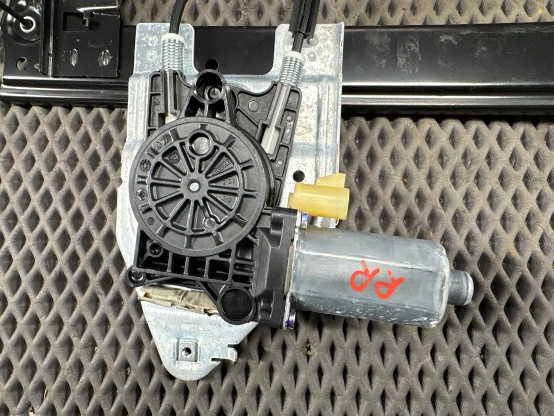 Стеклоподъемник, 3640 рублей, Красноярск