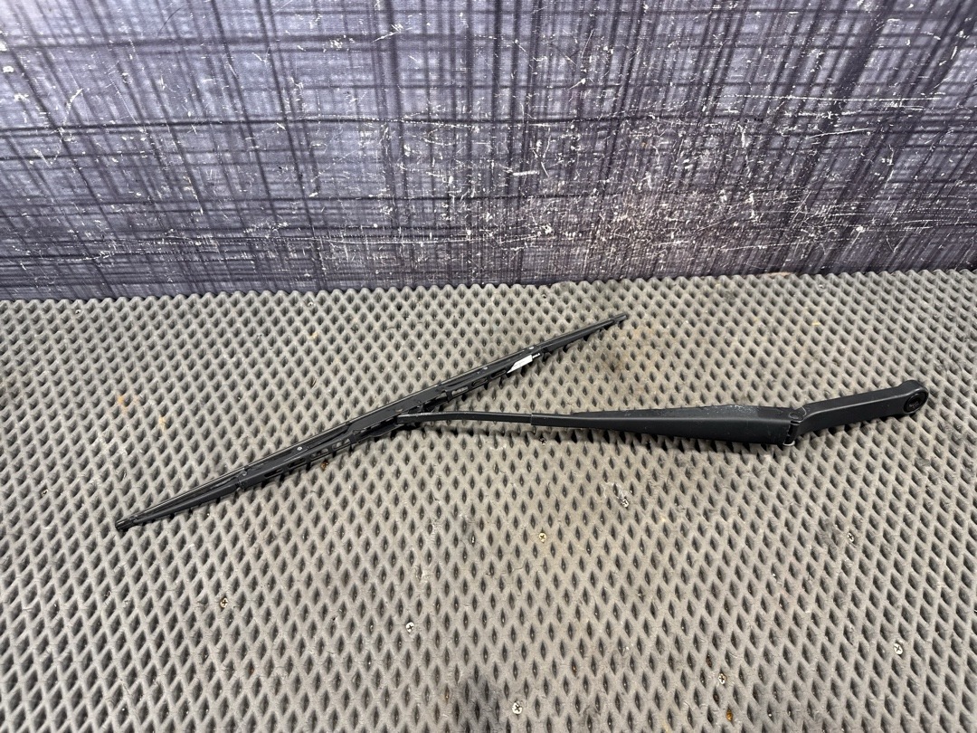 Дворник, 1330 рублей, Красноярск