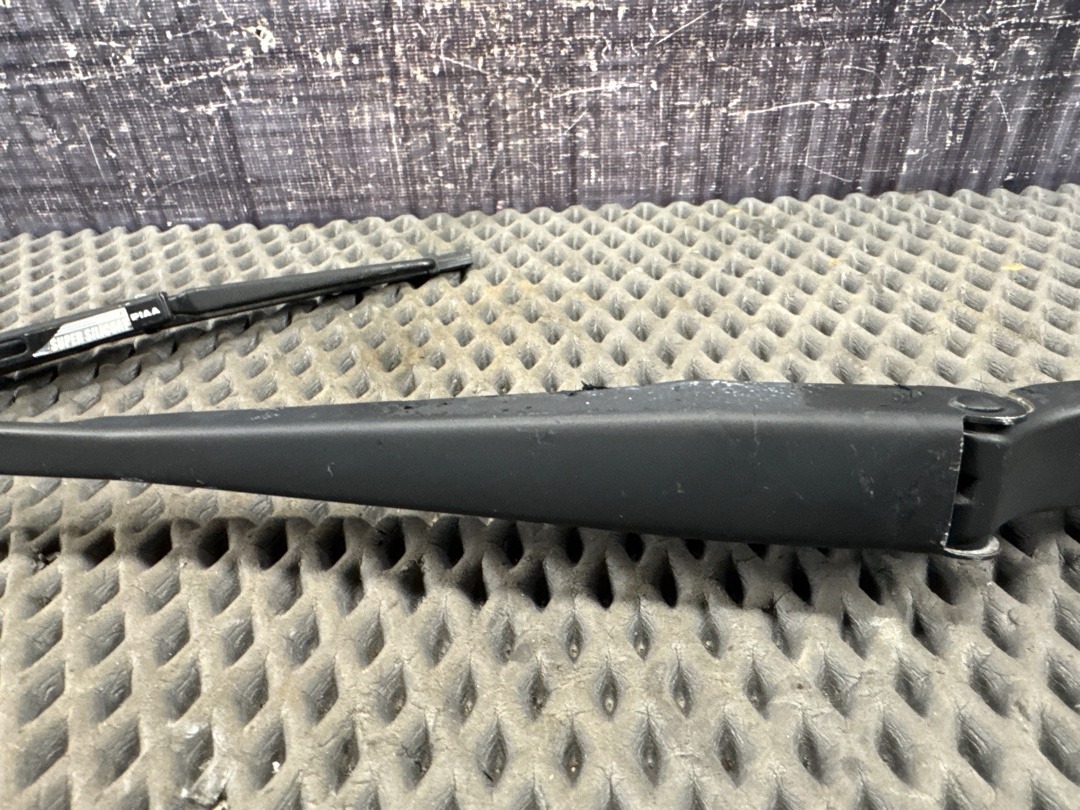 Дворник, 1330 рублей, Красноярск