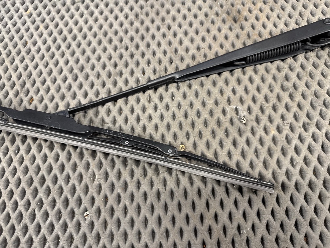 Дворник, 1330 рублей, Красноярск