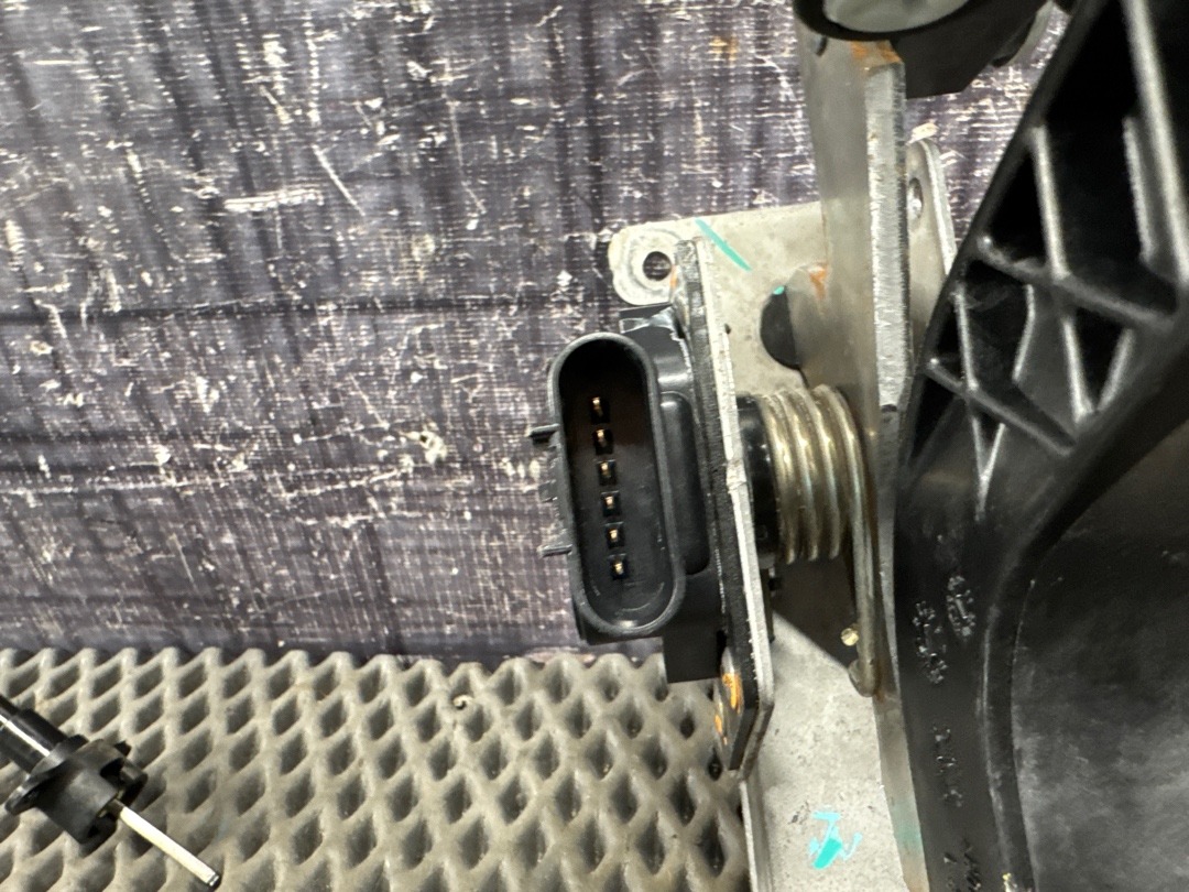 Педаль газа, 5930 рублей, Красноярск