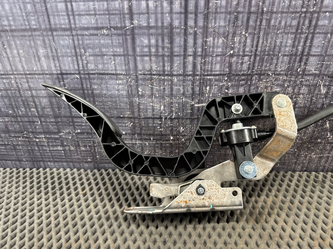 Педаль газа, 5930 рублей, Красноярск