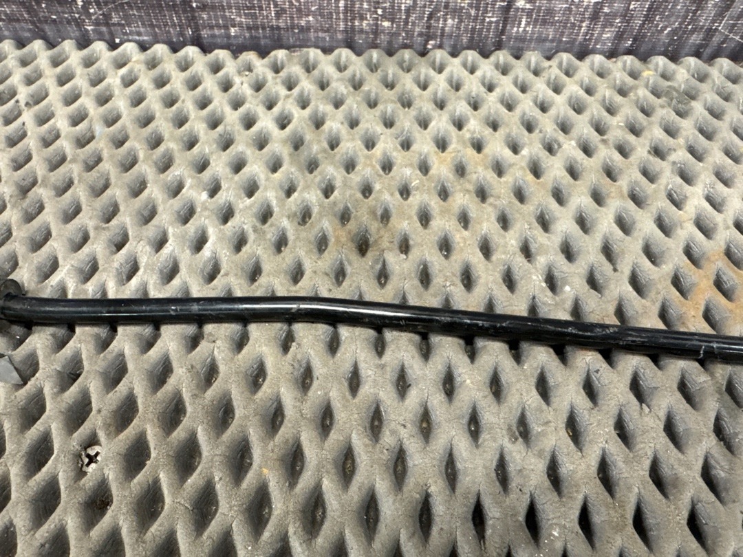 Упор капота, 640 рублей, Красноярск